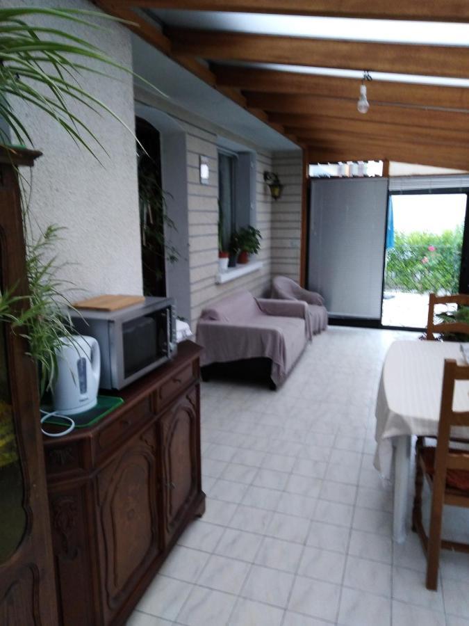 Chez Myla Chambre Avec Tv Ecran Plat Et Salle De Bain Privative Bourges Ngoại thất bức ảnh